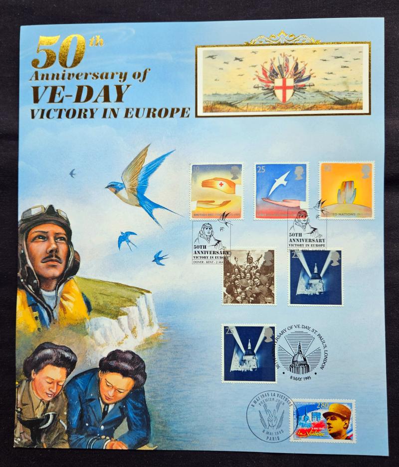 1995 (05) VE Day - Benham VE Day 'White Cliffs' Card - VE, Dover Official H/S - Doubled on 50th Anniv + Tripled with French Stamp
