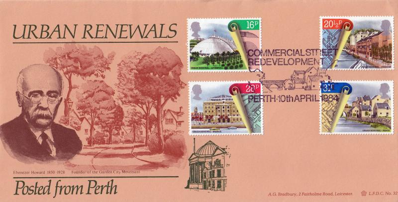 1984 (04) Urban Renewal - Bradbury LFDC 32 'Perth' Special - Commercial Street H/S